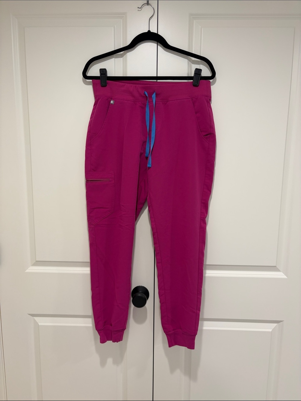 Figs Jogger and Scrub Top - Top is NWT